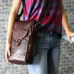 Jack Georges Voyager Crossbody Messenger And Wine Bag -US Suitcase Sales 2024 7513brn model grande 6b366aab 5c84 439e 87c8 fec75998ef89