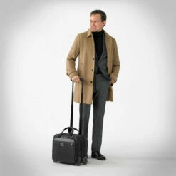 Briggs & Riley @work Medium 2-Wheel Expandable Brief Black -US Suitcase Sales 2024 kr420x 4m